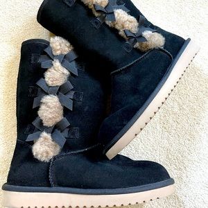 Koolaburra by UGG Tall Victoria Black & Tan boots; like new without tags or box.